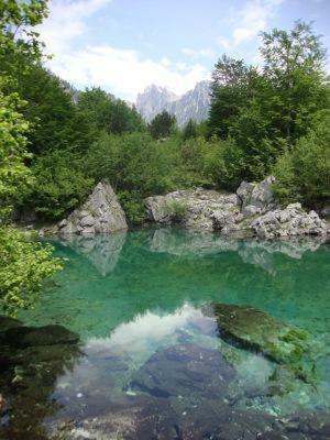 Rezidenca: Quku I Valbones Hotel Buitenkant foto