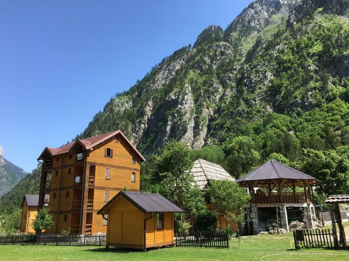 Rezidenca: Quku I Valbones Hotel Buitenkant foto